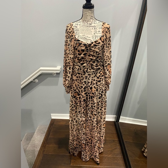 Women Long dress - Picture 4 of 7